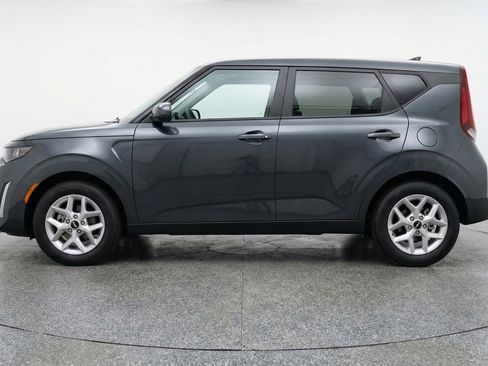 Used 2025 Kia Soul LX w/ LX Technology Package FWD image 5