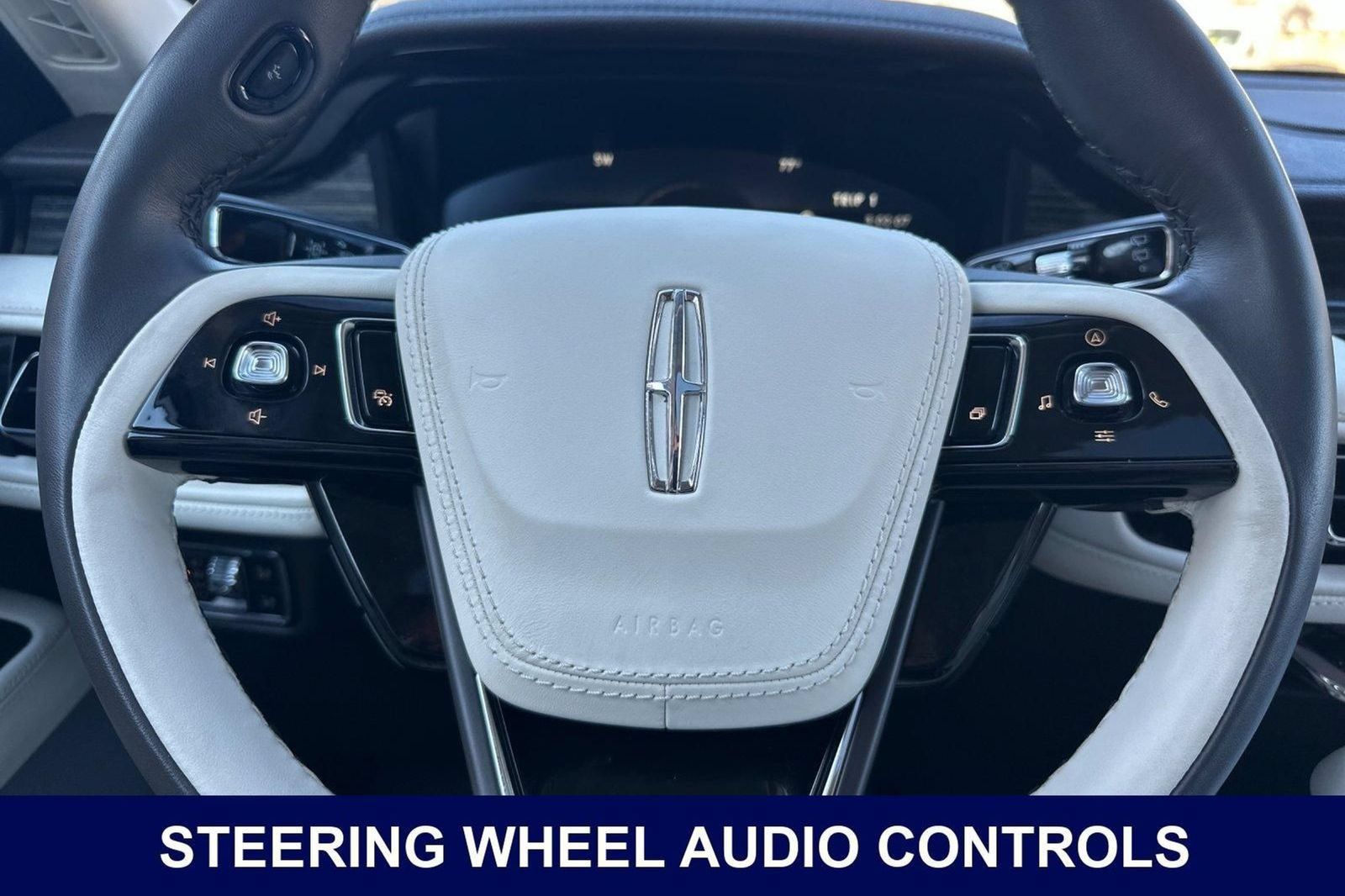Used 2024 Lincoln Aviator Black Label AWD/4WD image 31