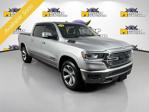 Used 2019 RAM 1500 Laramie AWD/4WD image 3