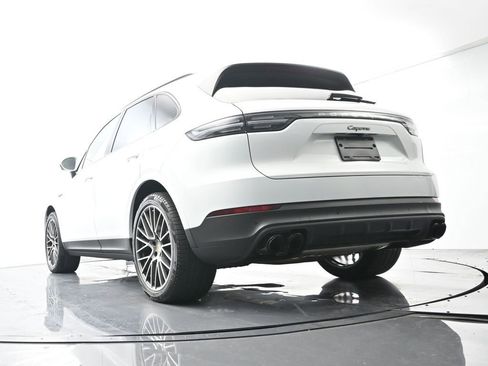 Certified 2023 Porsche Cayenne Platinum Edition AWD/4WD image 50