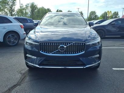 Used 2023 Volvo XC60 B5 Ultimate w/ Climate Package