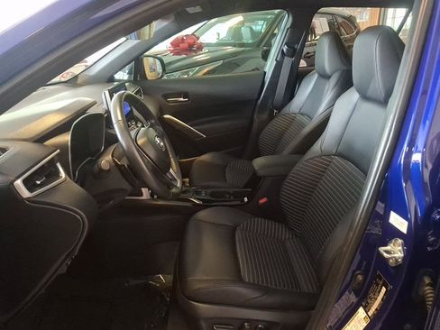 Used 2025 Toyota Corolla Cross AWD Hybrid w/ Convenience Package image 13