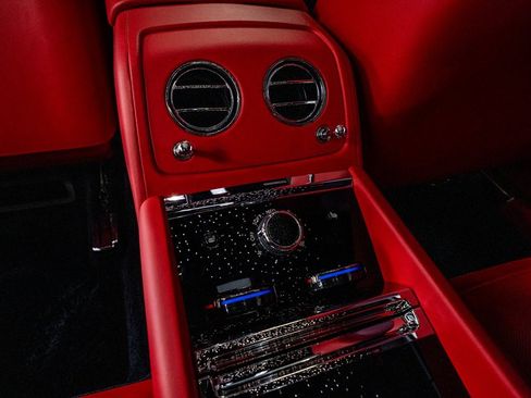 Used 2024 Rolls-Royce Spectre w/ Spectre Launch Package image 64