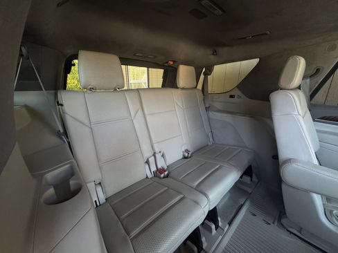 Used 2022 Cadillac Escalade Sport Platinum w/ LPO, ONYX Package image 48