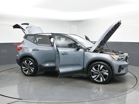 Used 2023 Volvo XC40 B5 Ultimate w/ Protection Package Premier AWD/4WD image 53