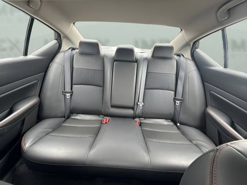 Used 2023 Nissan Altima 2.5 SR FWD image 10