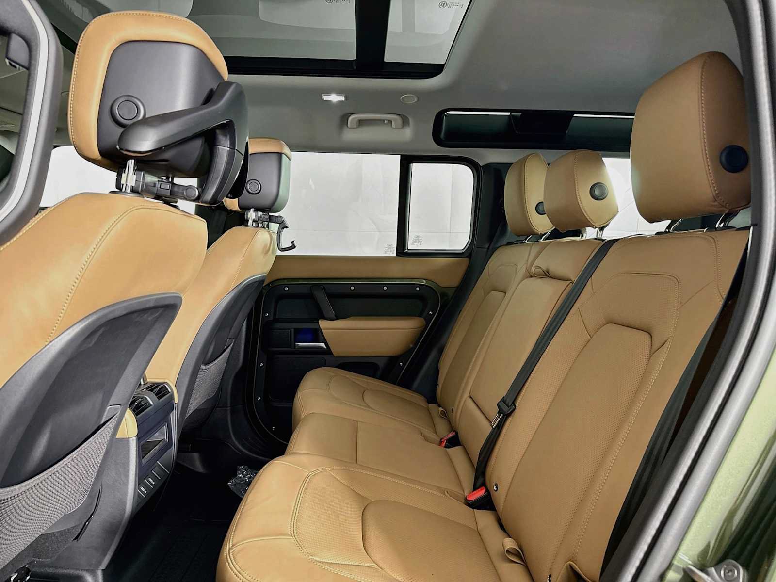 New 2026 Land Rover Defender 110 S AWD/4WD image 22