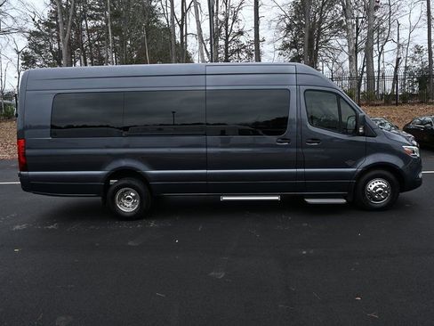 Used 2022 Mercedes-Benz Sprinter 3500 image 25
