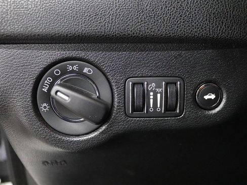 Used 2022 Chrysler 300 Touring image 33