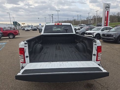 Used 2024 RAM 3500 Big Horn AWD/4WD image 34