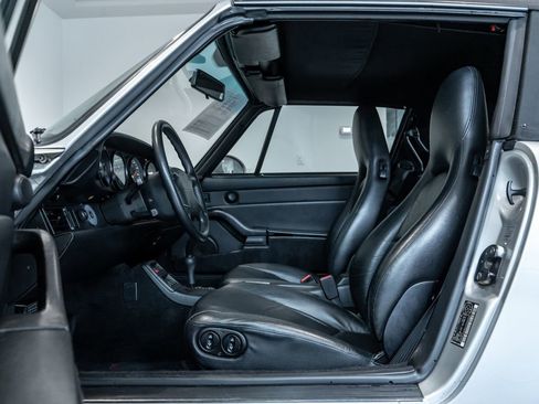 Used 1997 Porsche 911 Carrera RWD image 5