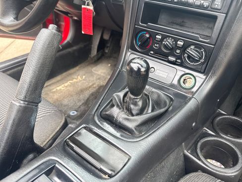 Used 1999 MAZDA MX-5 Miata RWD image 18