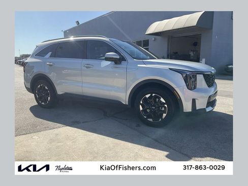 Certified 2026 Kia Sorento S w/ S Panoramic Sunroof Package FWD image 1
