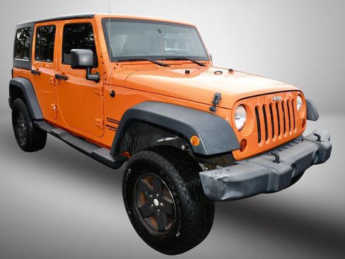 Used 2012 Jeep Wrangler Unlimited Sport image 9