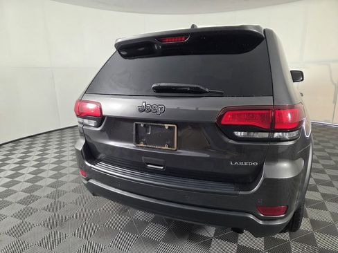 Used 2020 Jeep Grand Cherokee Laredo w/ Laredo X Package RWD image 6