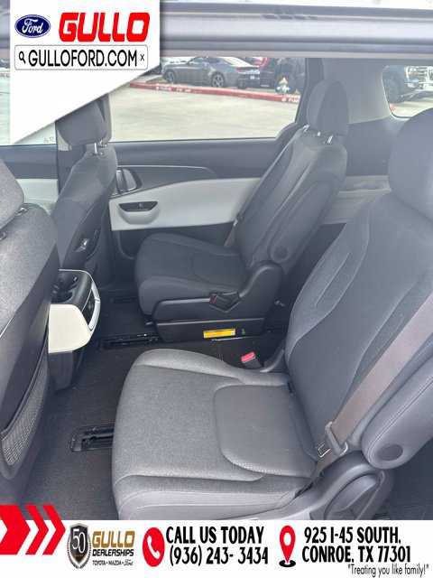 Used 2022 Kia Carnival LX FWD image 9