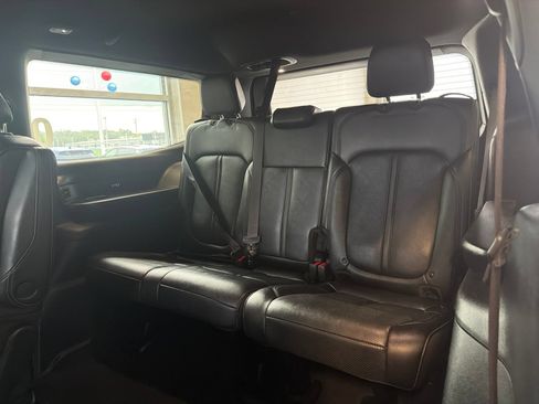 Used 2024 Jeep Wagoneer Series II AWD/4WD image 15