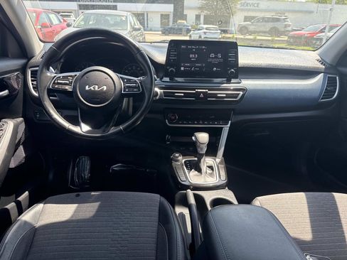 Used 2023 Kia Seltos S FWD image 13