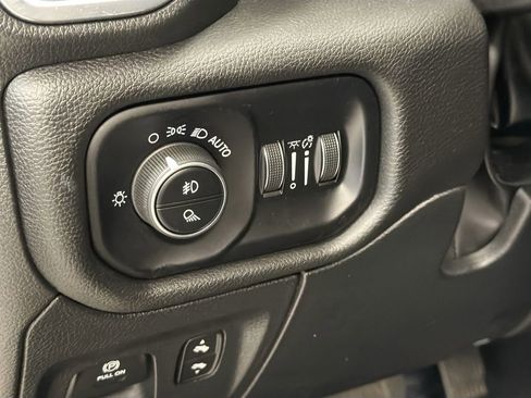 Used 2025 RAM 1500 Big Horn AWD/4WD image 12
