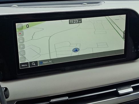 Used 2023 Hyundai Palisade Calligraphy image 19