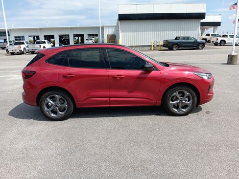 Used 2024 Ford Escape ST-Line w/ Tech Pack #1 FWD image 7