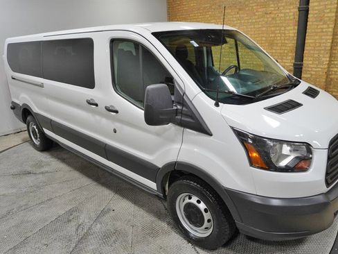 Used 2016 Ford Transit 350 XL image 7