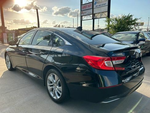 Used 2018 Honda Accord LX image 3
