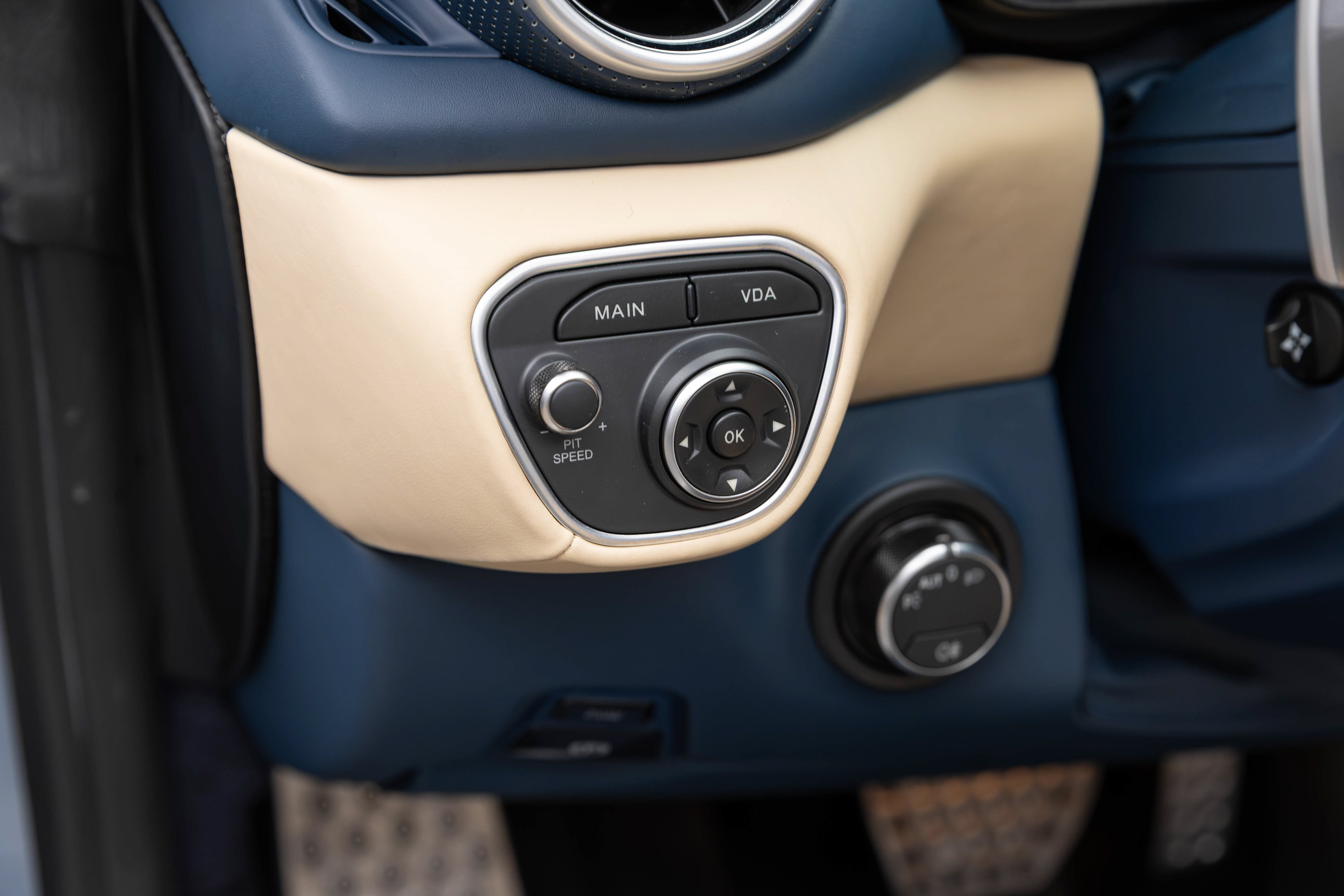Certified 2015 Ferrari California T RWD image 20