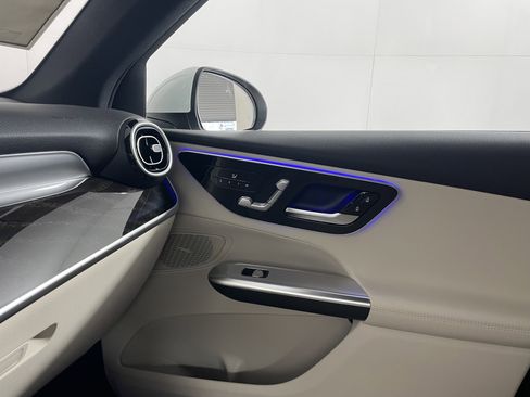 New 2026 Mercedes-Benz GLC 300 image 12