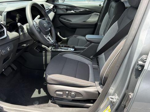 New 2026 Chevrolet TrailBlazer LT w/ Convenience Package AWD/4WD image 9