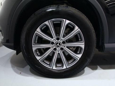 Certified 2025 Mercedes-Benz GLC 300 image 17