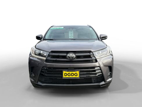 Used 2019 Toyota Highlander SE image 8