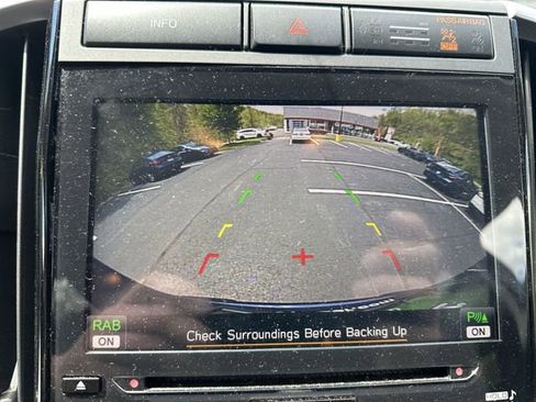 Used 2021 Subaru Ascent Premium w/ Convenience Package AWD/4WD image 26