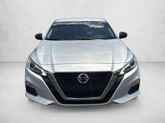 Used 2021 Nissan Altima 2.5 SR FWD video 2