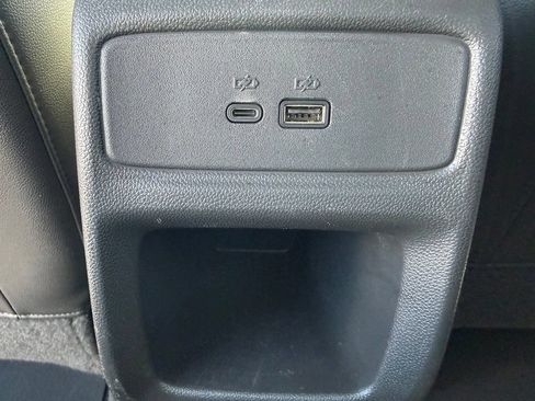 Used 2025 Chevrolet Trax LT FWD image 15
