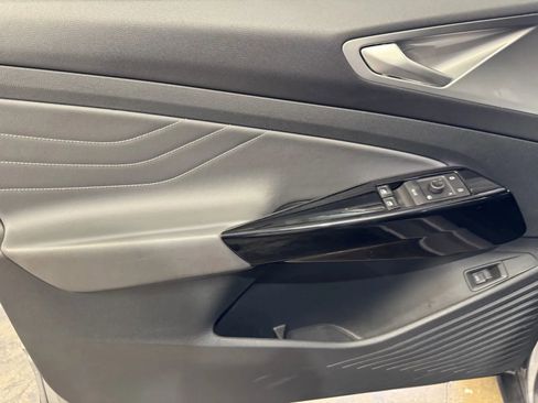 Used 2023 Volkswagen ID.4 Pro S image 11