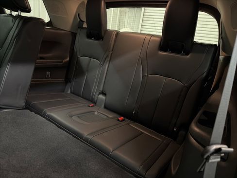 Certified 2024 INFINITI QX60 Pure image 33