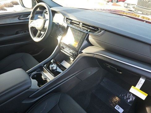 New 2025 Jeep Grand Cherokee L Laredo w/ Luxury Tech Group I image 14