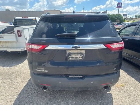 Used 2019 Chevrolet Traverse LT w/ LPO, Floor Liner Package FWD image 5