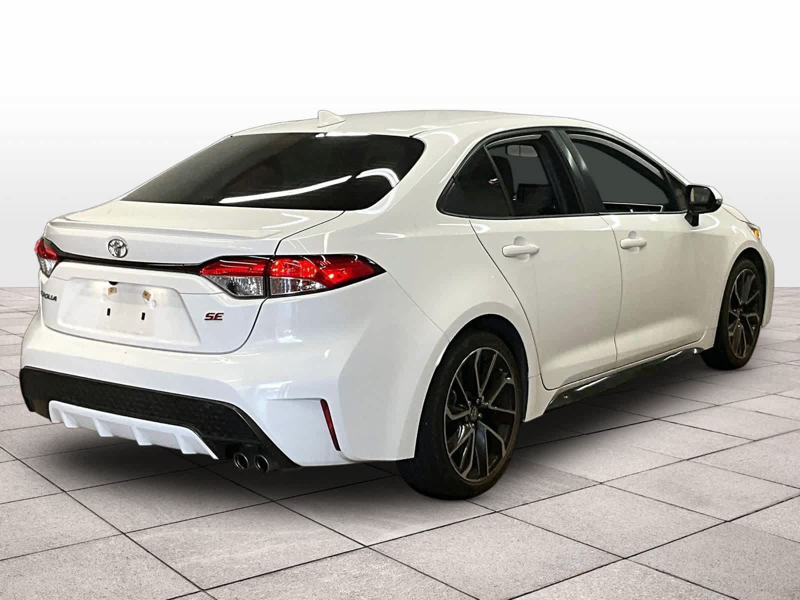 Used 2020 Toyota Corolla SE w/ SE Premium Package FWD image 15