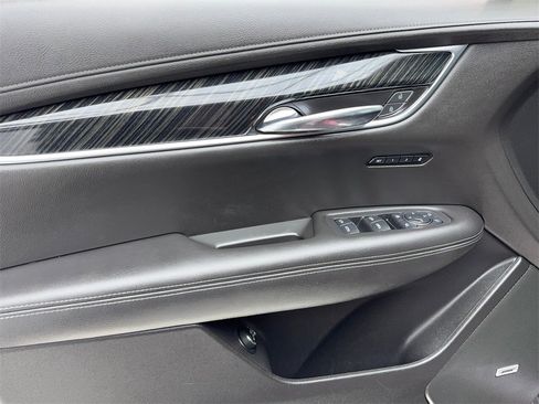 Used 2020 Cadillac XT6 Premium Luxury image 37