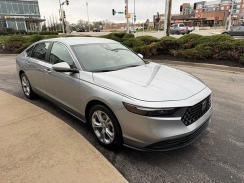 Used 2023 Honda Accord LX image 3