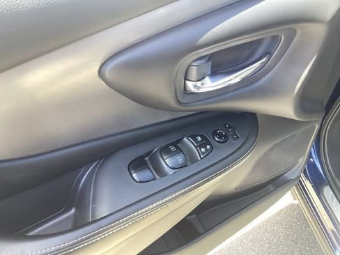 Used 2020 Nissan Murano SV w/ Premium Package AWD/4WD image 11