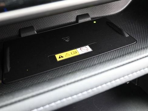 Certified 2023 Toyota Highlander XLE image 32