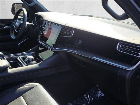 Used 2022 Jeep Wagoneer Series II image 25