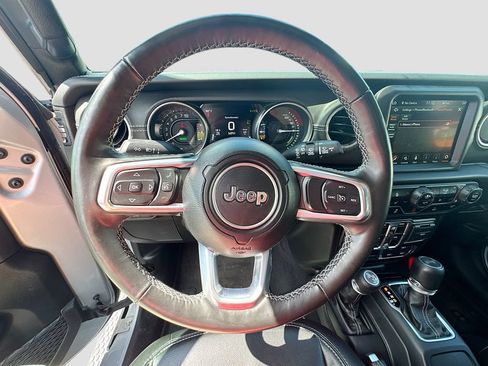 Used 2023 Jeep Wrangler Unlimited Sahara w/ Cold Weather Group AWD/4WD image 12