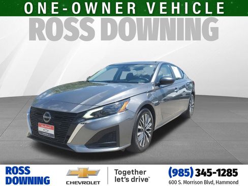 Used 2024 Nissan Altima 2.5 SV FWD image 1