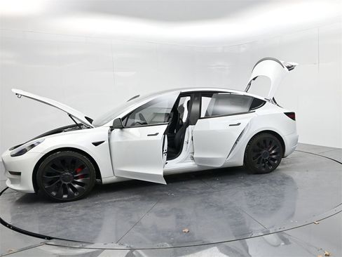 Used 2023 Tesla Model 3 Performance image 53