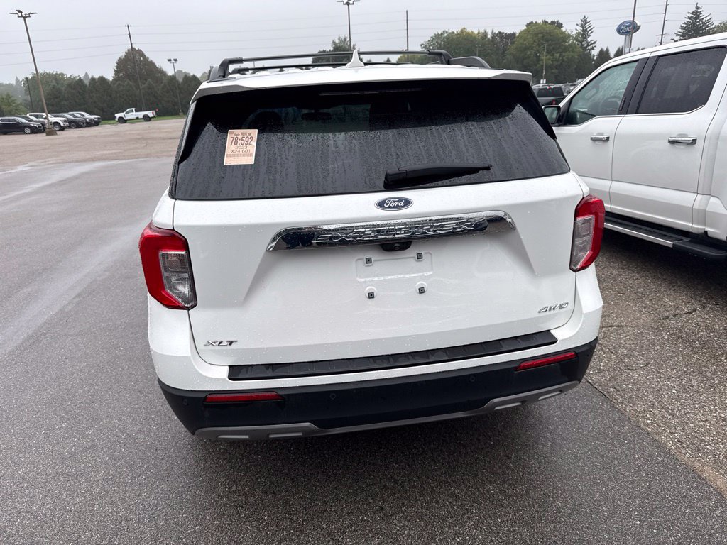 Used 2023 Ford Explorer XLT w/ Equipment Group 202A AWD/4WD image 3