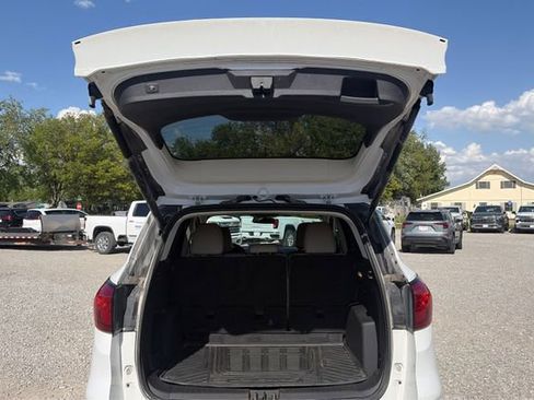 Used 2019 Ford Escape SEL AWD/4WD image 12